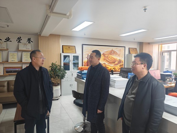 慶陽市總工會領(lǐng)導蒞臨信合與恒達公司參觀指導