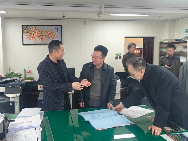 慶陽市總工會領(lǐng)導蒞臨信合與恒達公司參觀指導